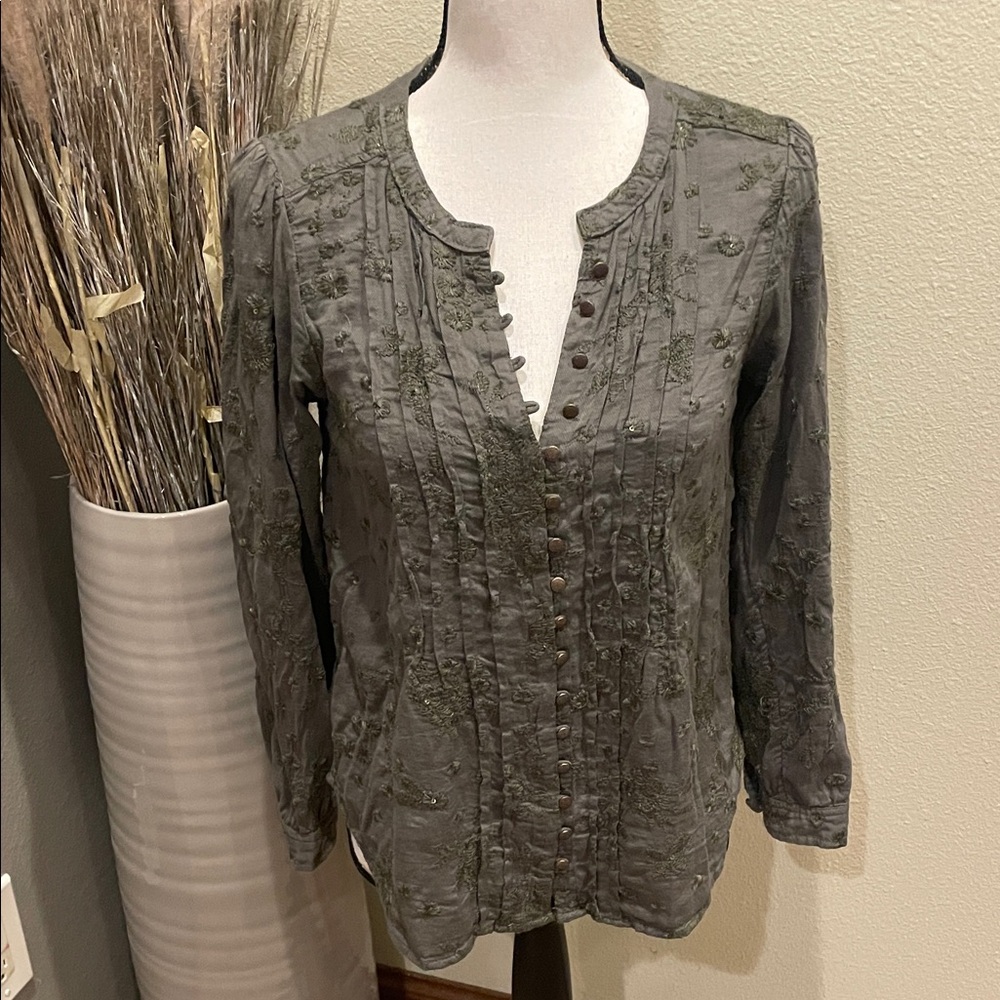 Anthropologie Pilcro Green Sequin Embroidered Button Swing Blouse Size S